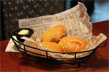 O Charley�s Restaurant & Bar